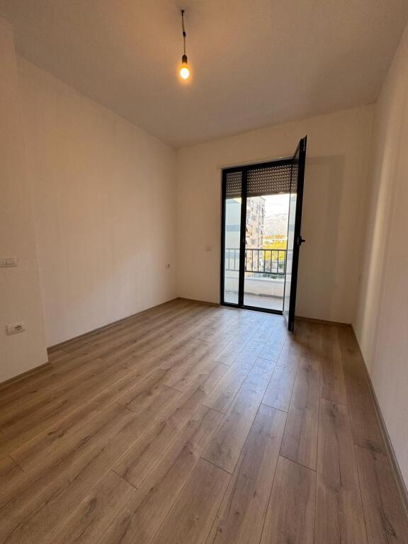 Appartamento 2+1+Parcheggio in vendita a Kinostudio!