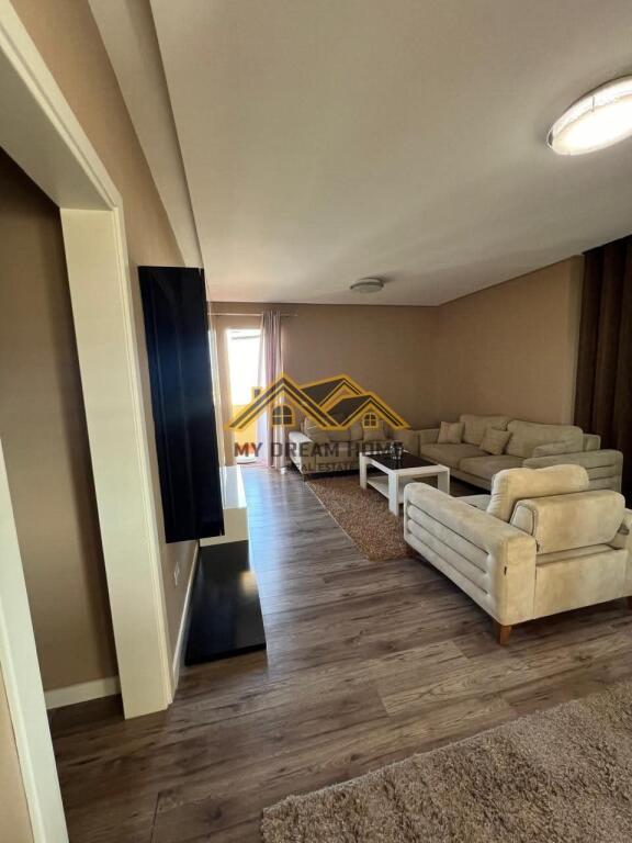 JEPET ME QERA APARTAMENTI 2+1+2 STADIUMI DURRES