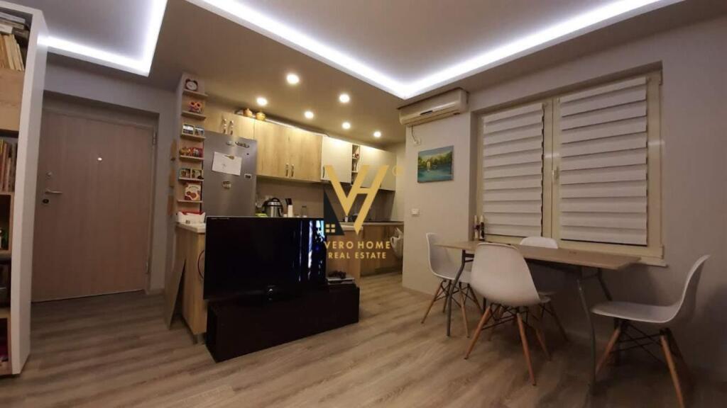 JEPET APARTAMENT 2+1+BLK ME QERA TEK AMBASADA AMERIKANE 650 EURO