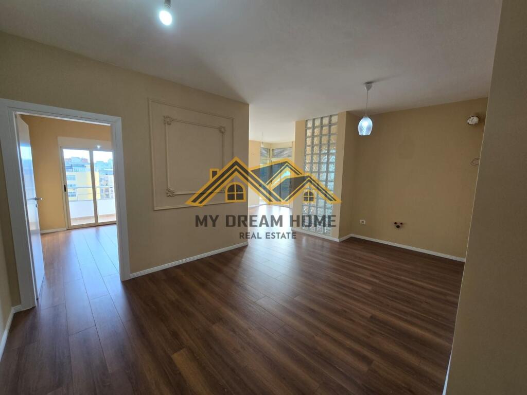 APARTAMENT 2+1 TE POLICIA NE DURRES, PER SHITJE !