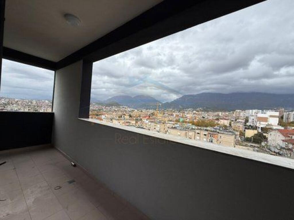 For sale, Apartment 2+1+2, United School