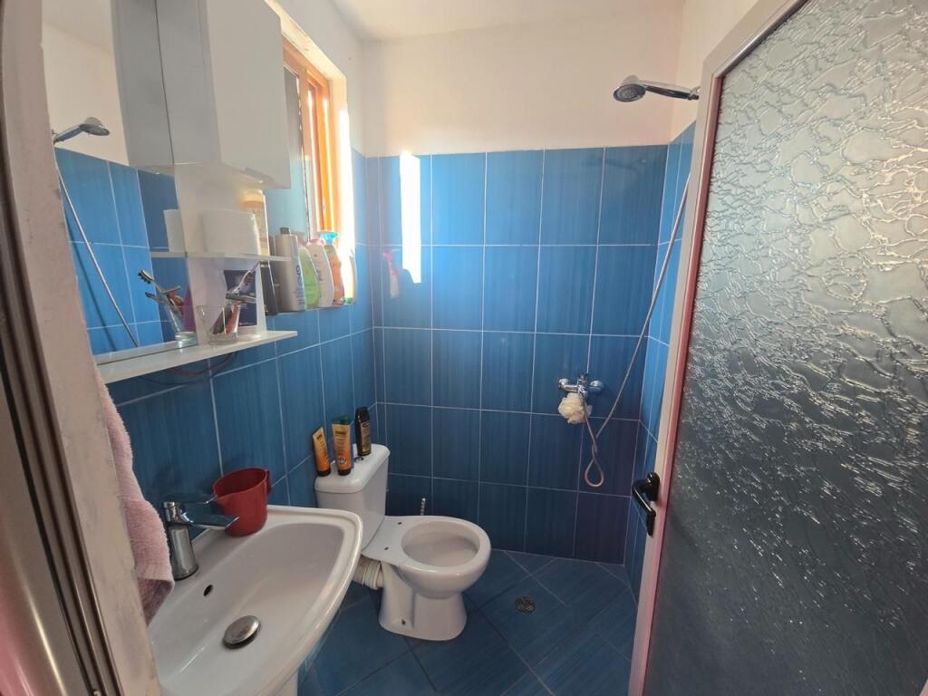 SHITET APARTAMENT 2+1+2 PRANE SPITALIT, DURRES