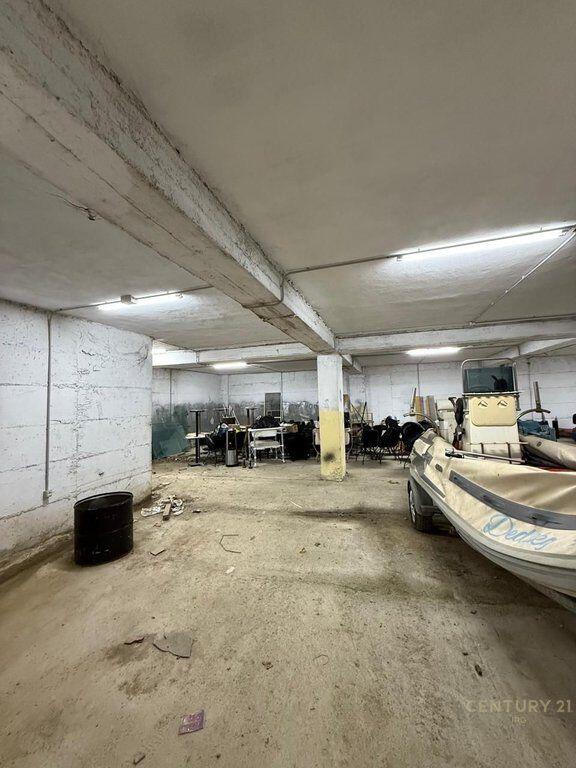 Ambient komercial në Shkozë, 400 m²*, per qira 1,000 € /Muaj