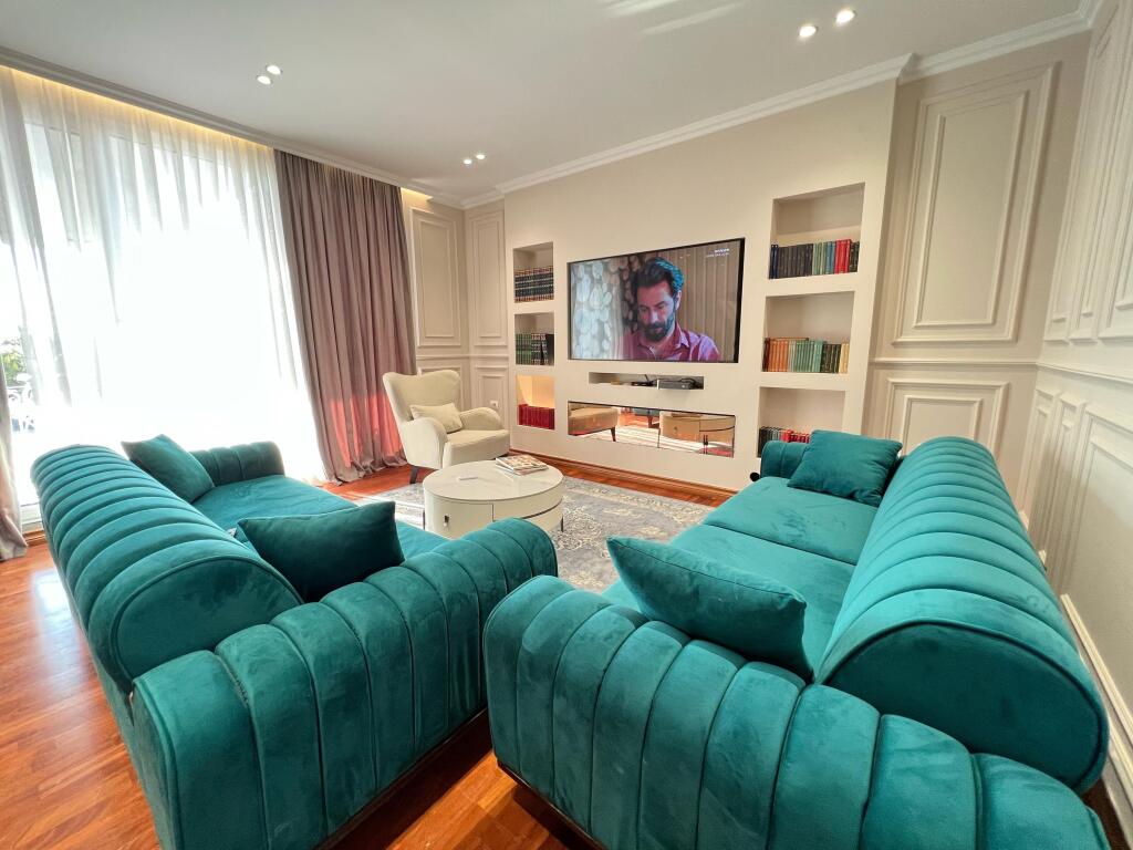 📣 QERA SUPER Apartament (Papafingo) 2+1+2Tualete , Sauna , Verande Dhe Parking 📍 Qender Tirane 🛣️ Rruga e "Kavajes" ✨