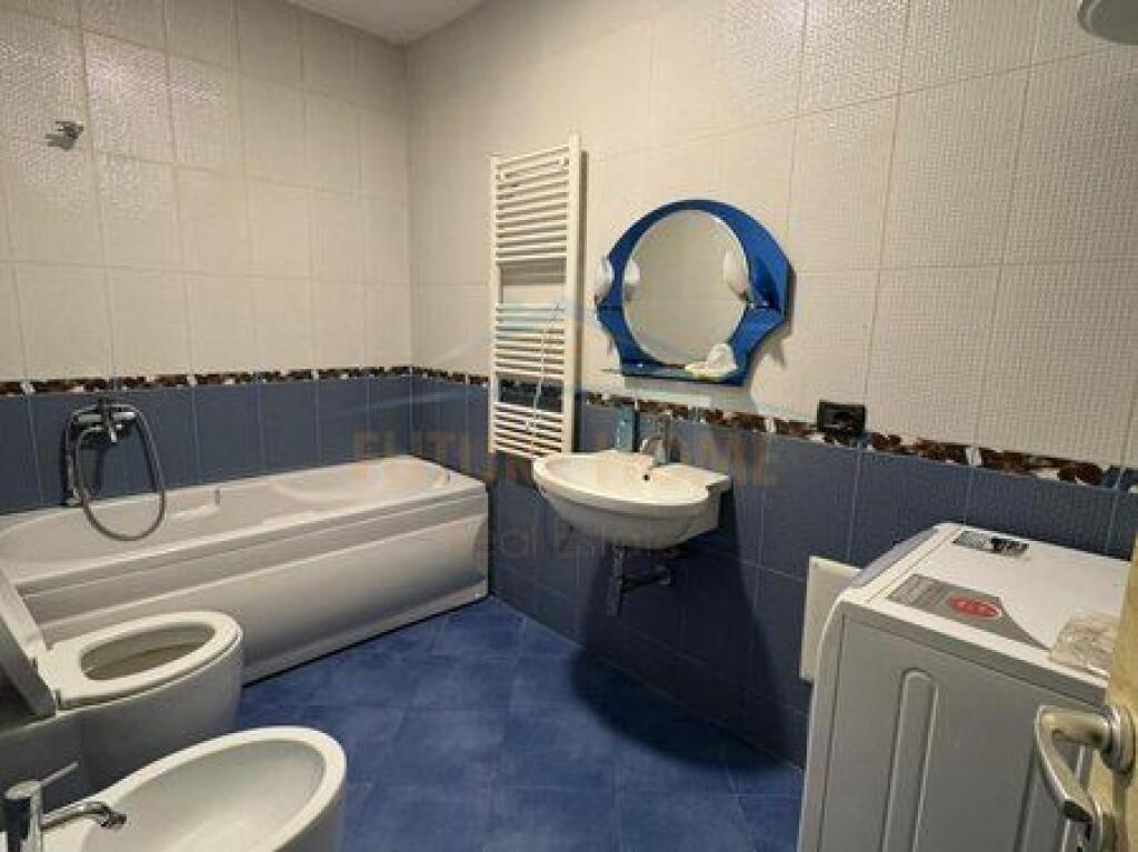 Shitet, Apartament 2+1+2, Oxhaku , Tiranë