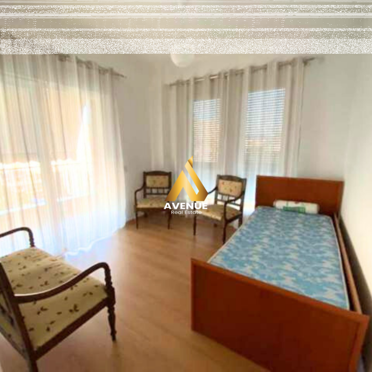 Jepet me qira apartament 3+1  tek– 5 Maji (pranë Concord Center) Tiranë  