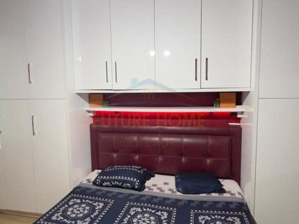 Shitet Apartament 1+1 Prane Eleonores, Kodra e Diellit, Tirane.