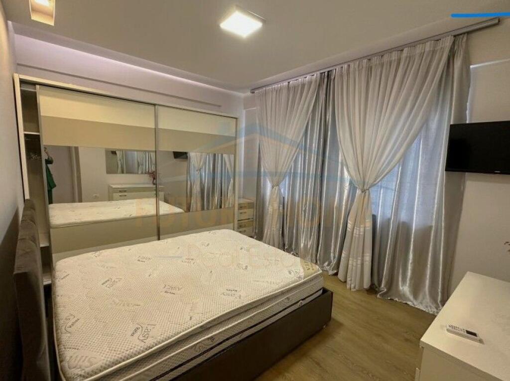 Shitet – Apartament 2+1+2, Kompleksi FZ, Liqeni i Thatë