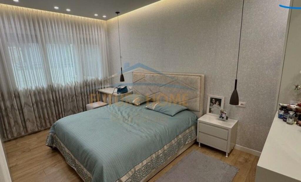 For sale, Luxury Penthouse – Near the Zoo, Tirana