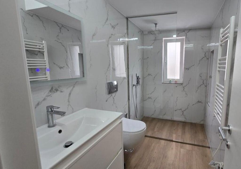 Apartament 2+1 me Qira në Myslym Shyri – Mundësi Ideale Banim