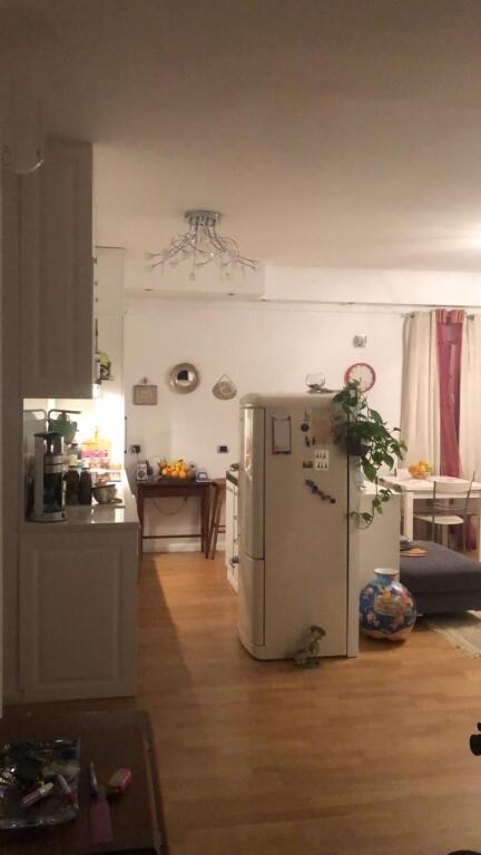 Apartament 3+1 me qera te Rruga e Kosovarëve !