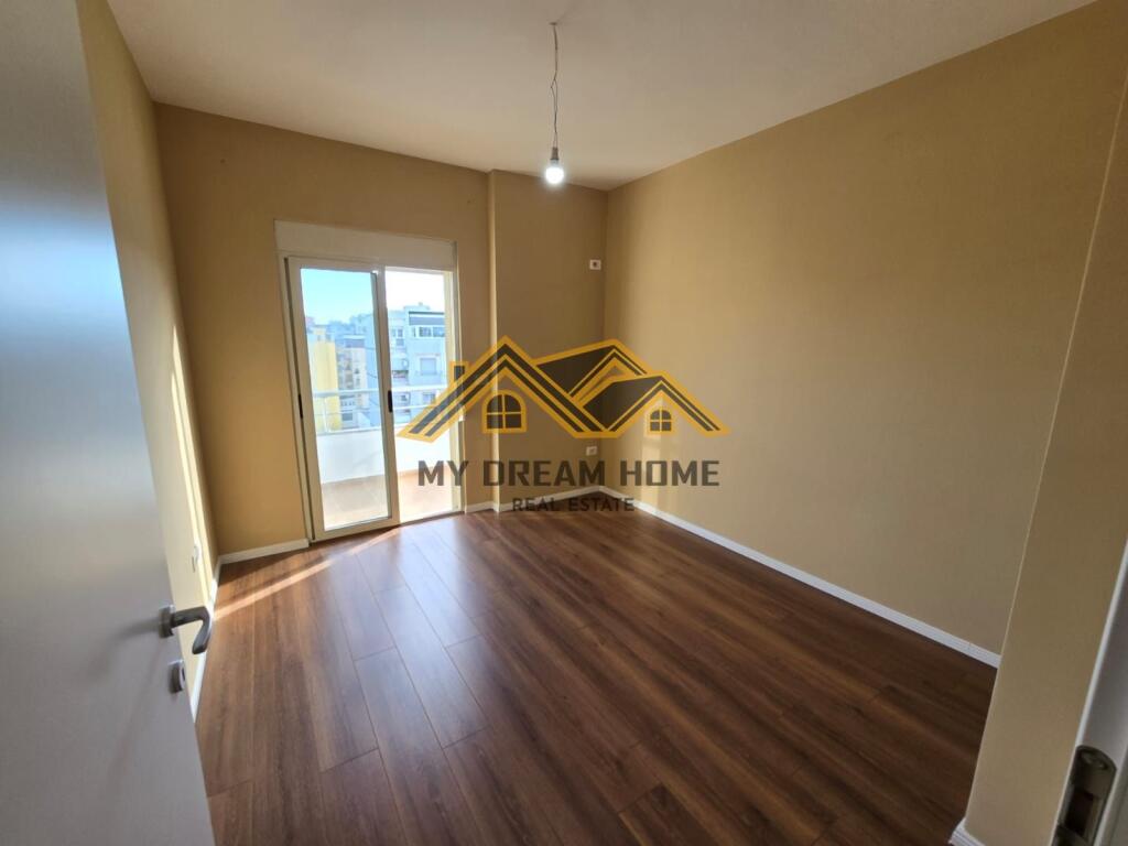 APARTAMENT 2+1 TE POLICIA NE DURRES, PER SHITJE !