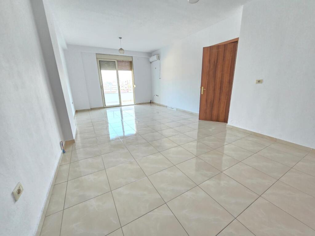 APARTAMENT 2+1 PER SHITJE
