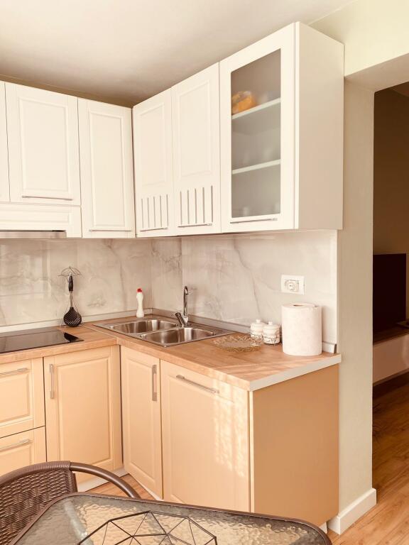 Apartament 2+1 me qera tek Ambasada Amerikane