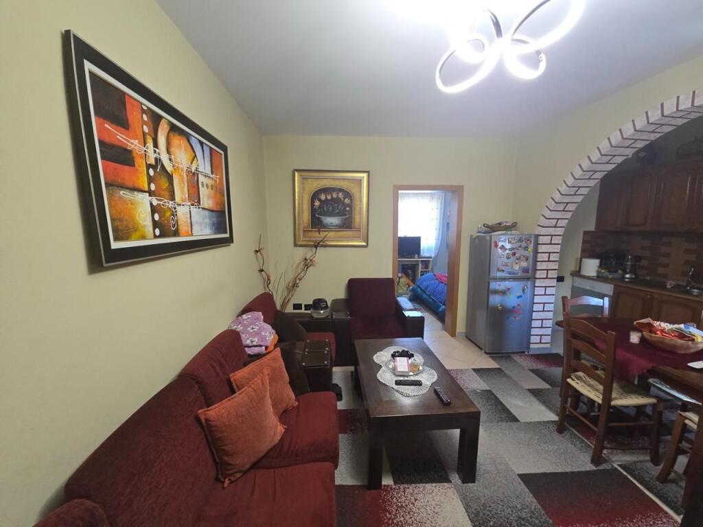 SHITET APARTAMENT 2+1+2 PRANE SPITALIT, DURRES