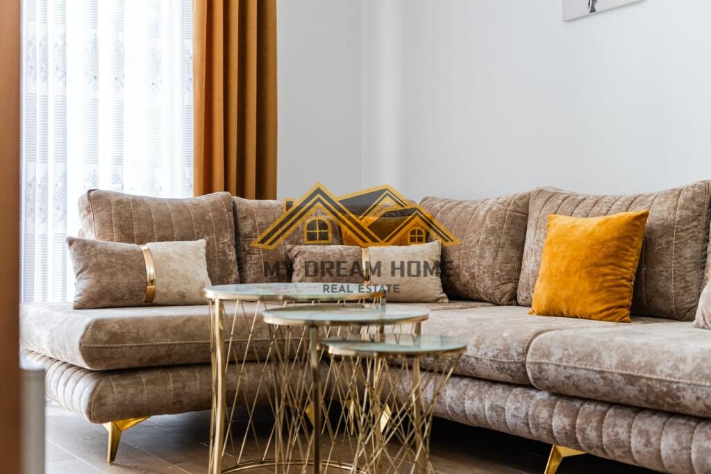 SHITET SUPER APARTAMENT NE GOLEM!