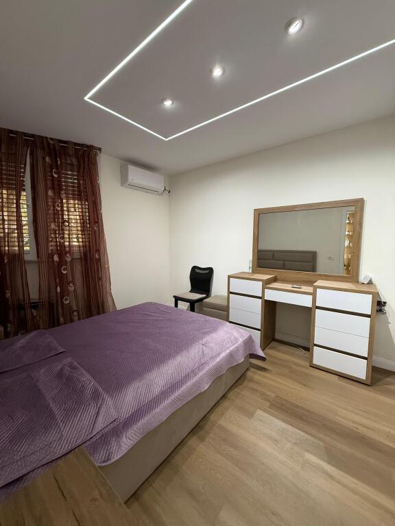 🏠JEPET ME QIRA Apartament 2+1  📍Ish Fusha e Aviacionit 💶 Çmimi : 65.000 Leke/Muaj