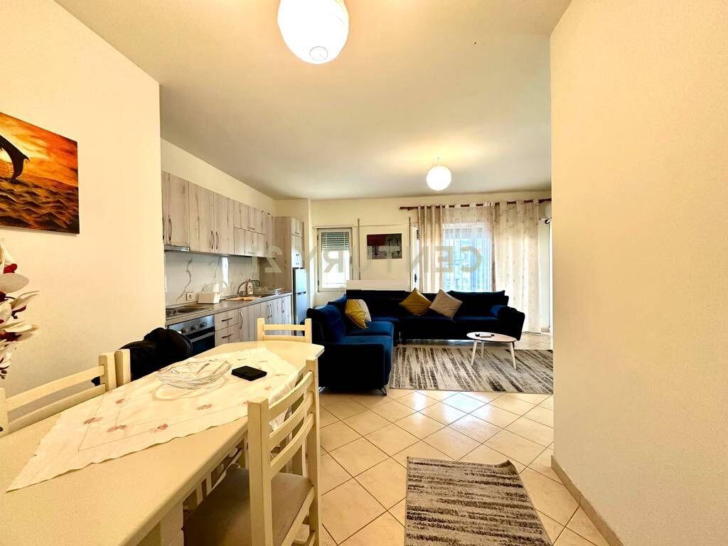 QIRA, APARTAMENT 2+1+2 ME POST PARKIMI