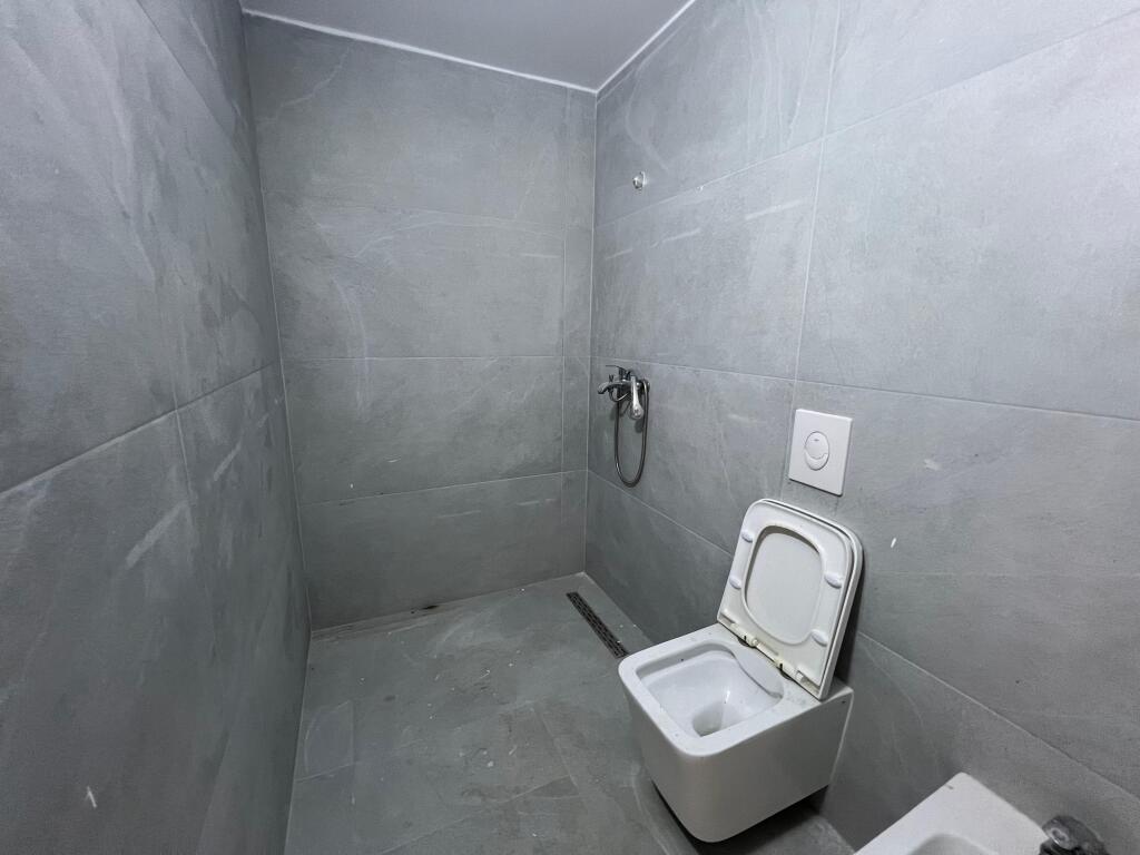 Duplex per shitje ne Lungomare