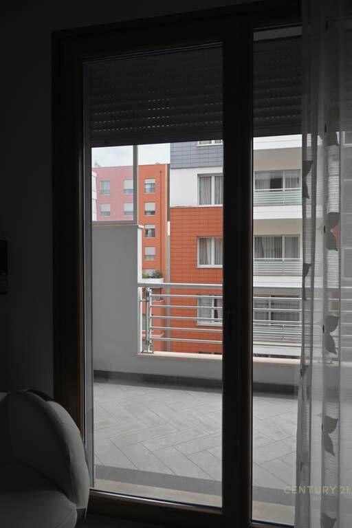 Apartament 3+1 me qera në Kompleksin Delijorgji, Tiranë 1,300 € /Muaj