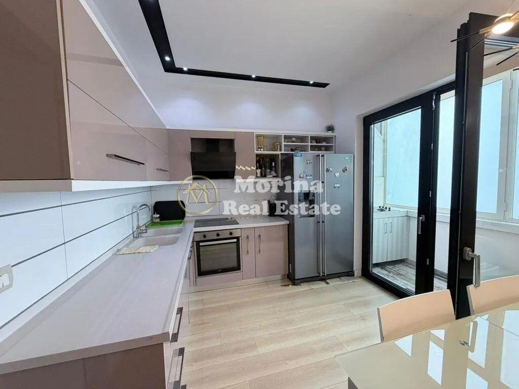 Shitet Apartament 3+1, Rruga Mine Peza, 245,000 Euro