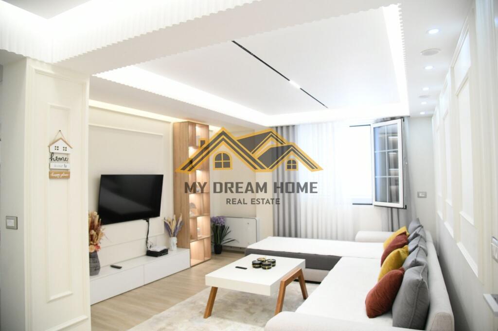 SHTEPI PRIVATE NE ISH KENETE, DURRES SHITJE !