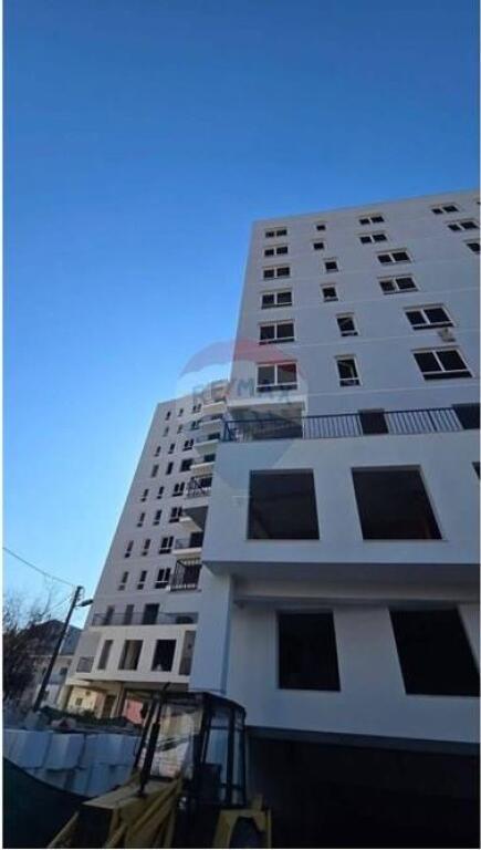 Shitet aparatment prane QSUT 1+1