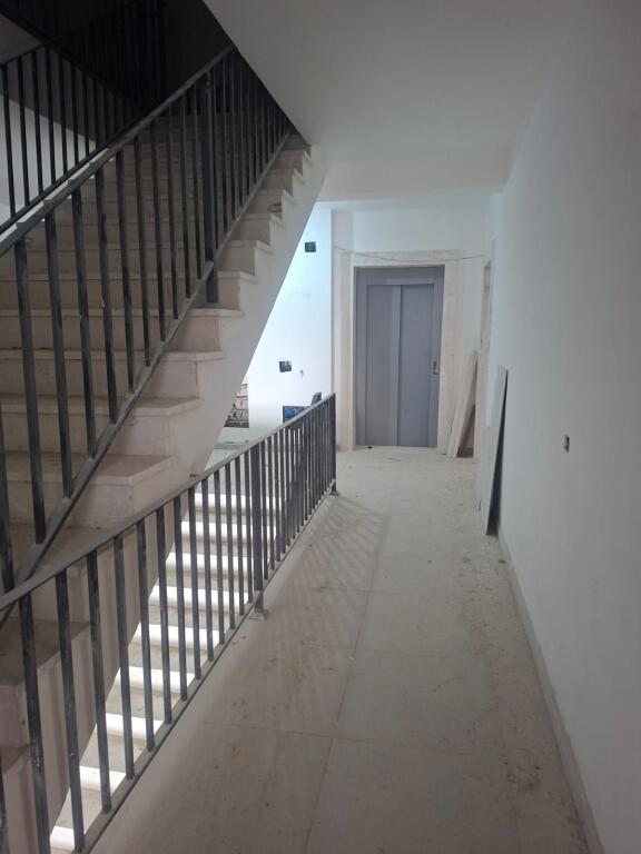 SHITET APARTAMENT 2+1+2 RR.ELBASANIT 179.000 EURO