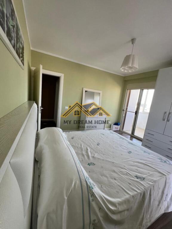 JEPET ME QERA APARTAMENTI 2+1+2 STADIUMI DURRES