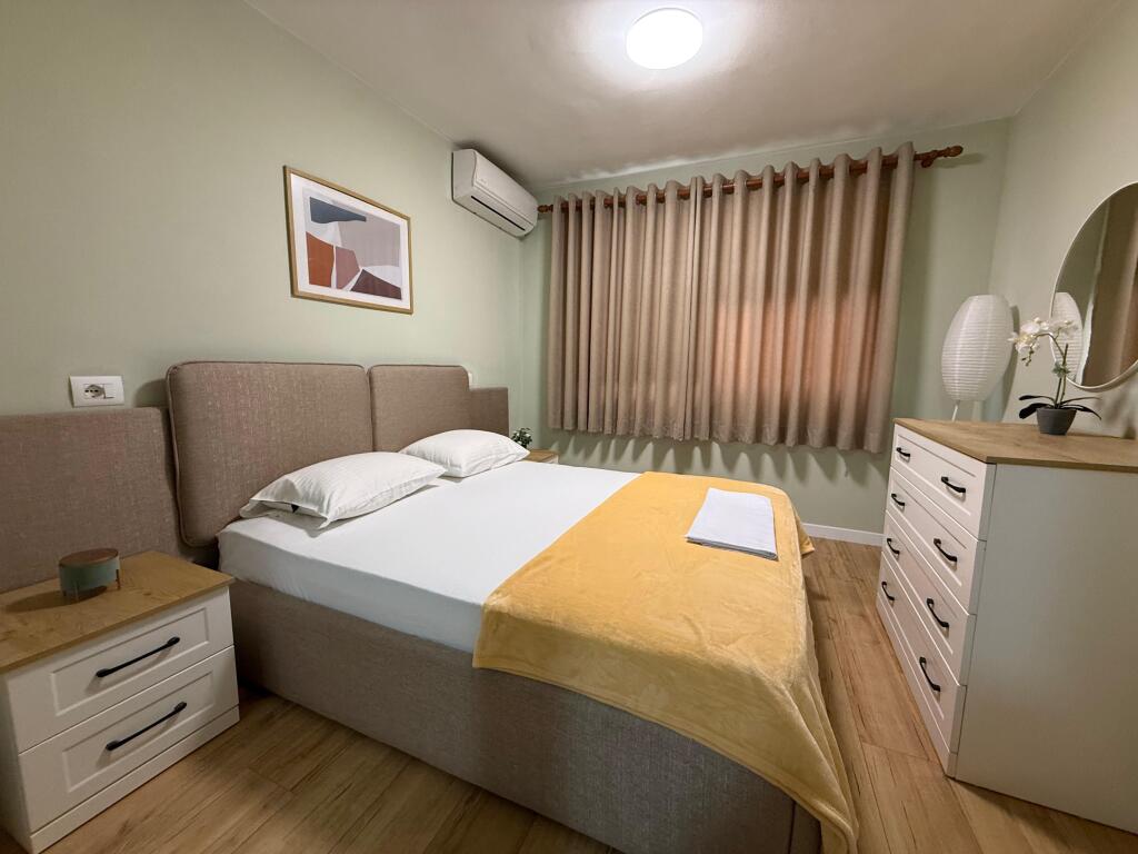 Apartament 2+1 Me Qira prane Ambasades Amerikane