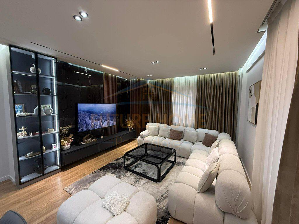 Shitet, Apartament 3+1+2, Kompleksi “Romario”, Unaza e Re , Tirane