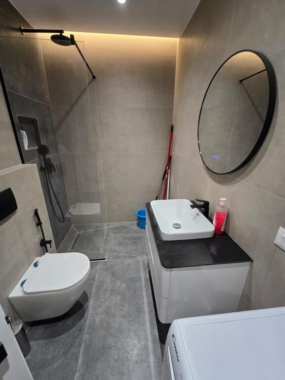 📌 Appartamento 1+1+ studio in affitto – Viale “Zogu I”