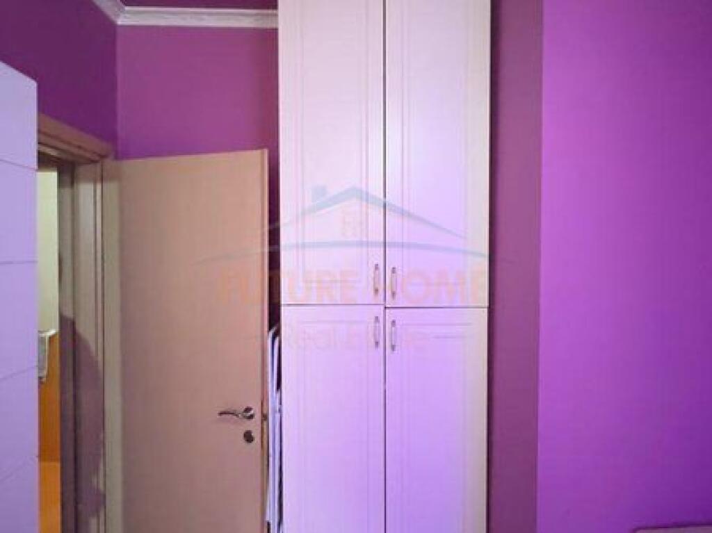 Shitet Apartament 1+1 Prane Eleonores, Kodra e Diellit, Tirane.