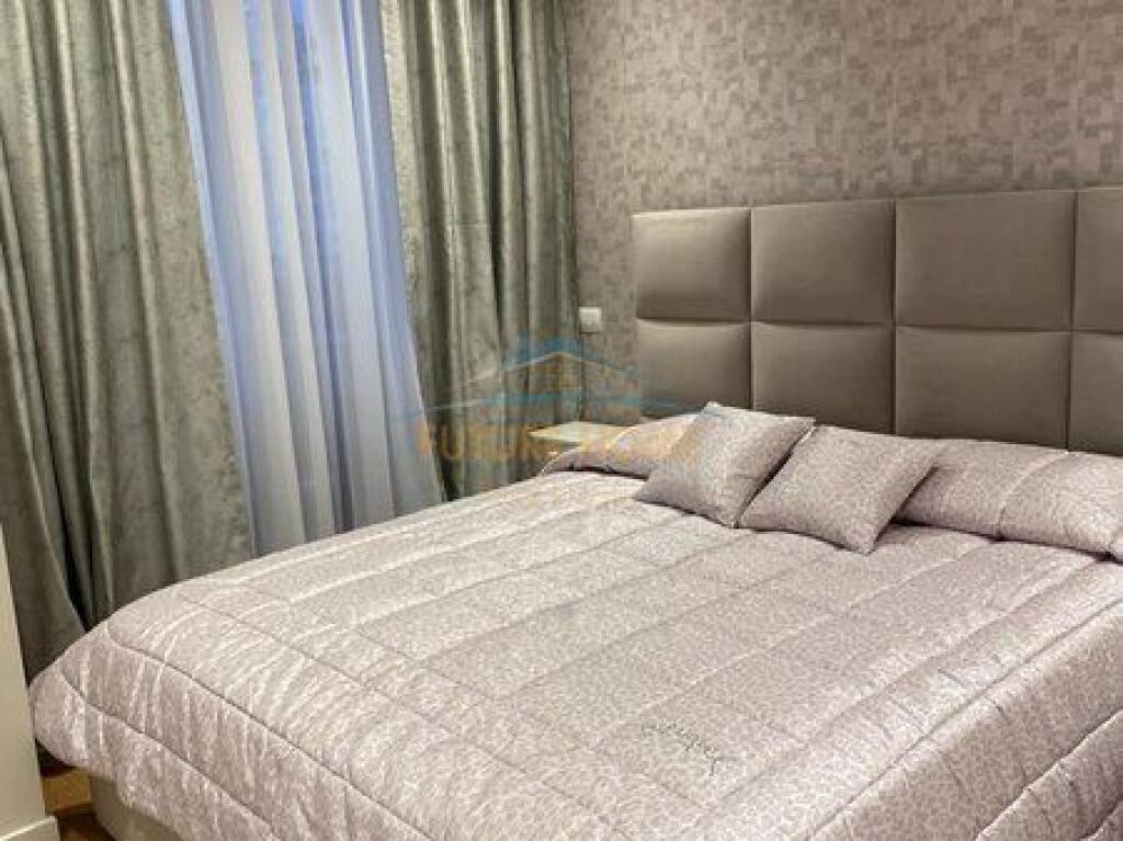 Shitet Apartament Luxury 3+1+2, Fusha e Aviacionit ,Tirane