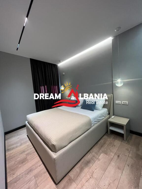 Apartament 2+1 me qera në rrugën e Barrikadave afër sheshit Skëndërbeu në Tiranë (ID 42215028)