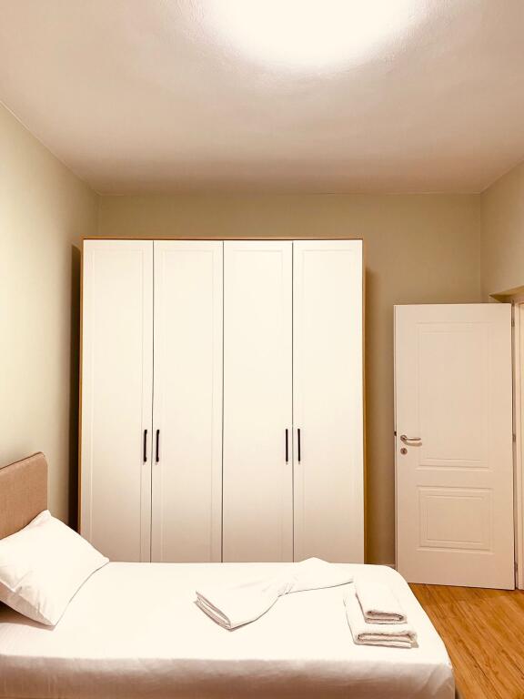 Apartament 2+1 me qera tek Ambasada Amerikane