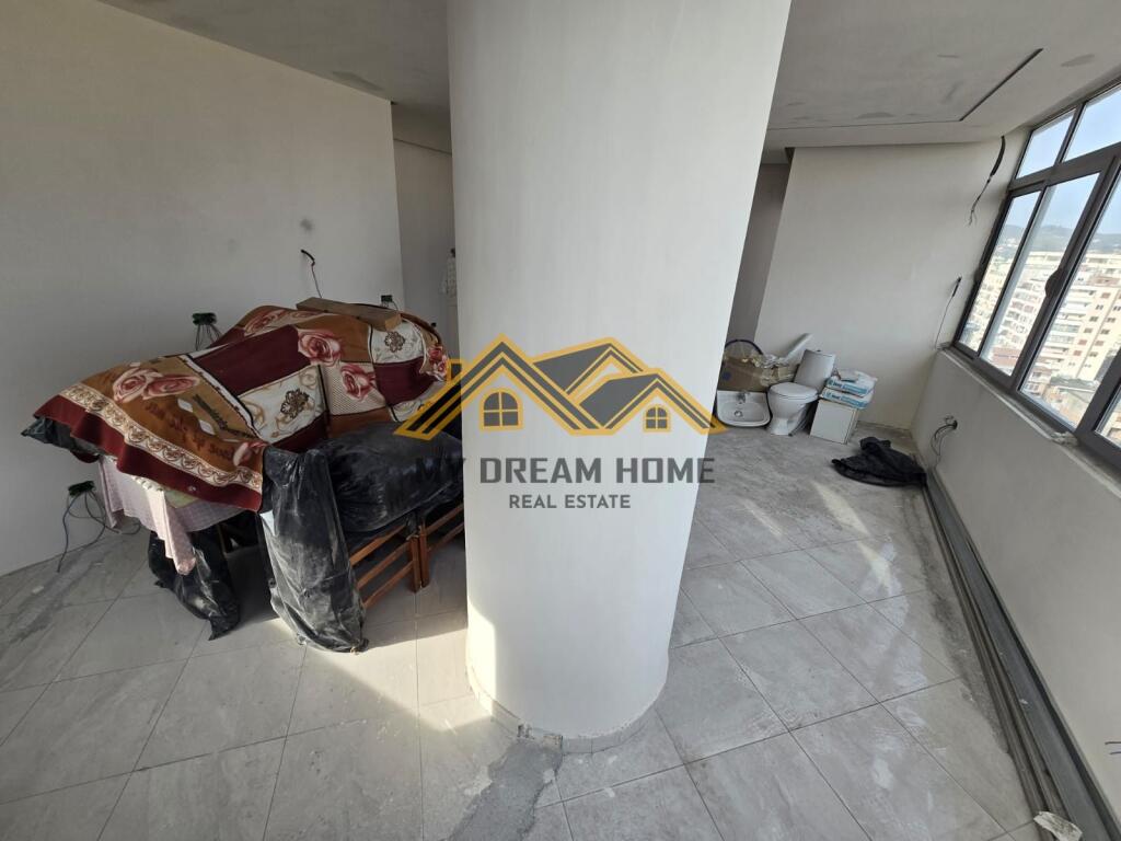 SHITET APARTAMENT 2+1+3 QENDER DURRES!