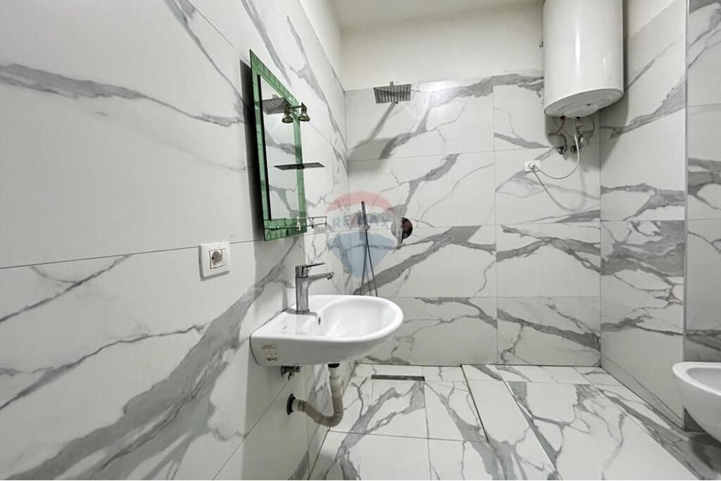 Apartament - Për Qira - Rruga e Dibrës, Tiranë