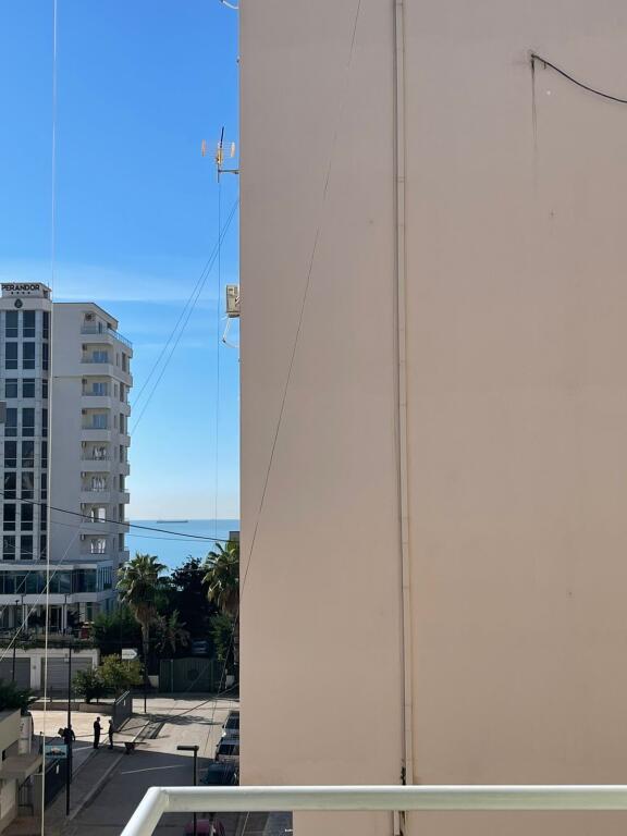 SHITET APARTAMENT 1+1 PRAN HOTEL ADRIATIK MUNDESI PER GARAZHD +15,000 EURO