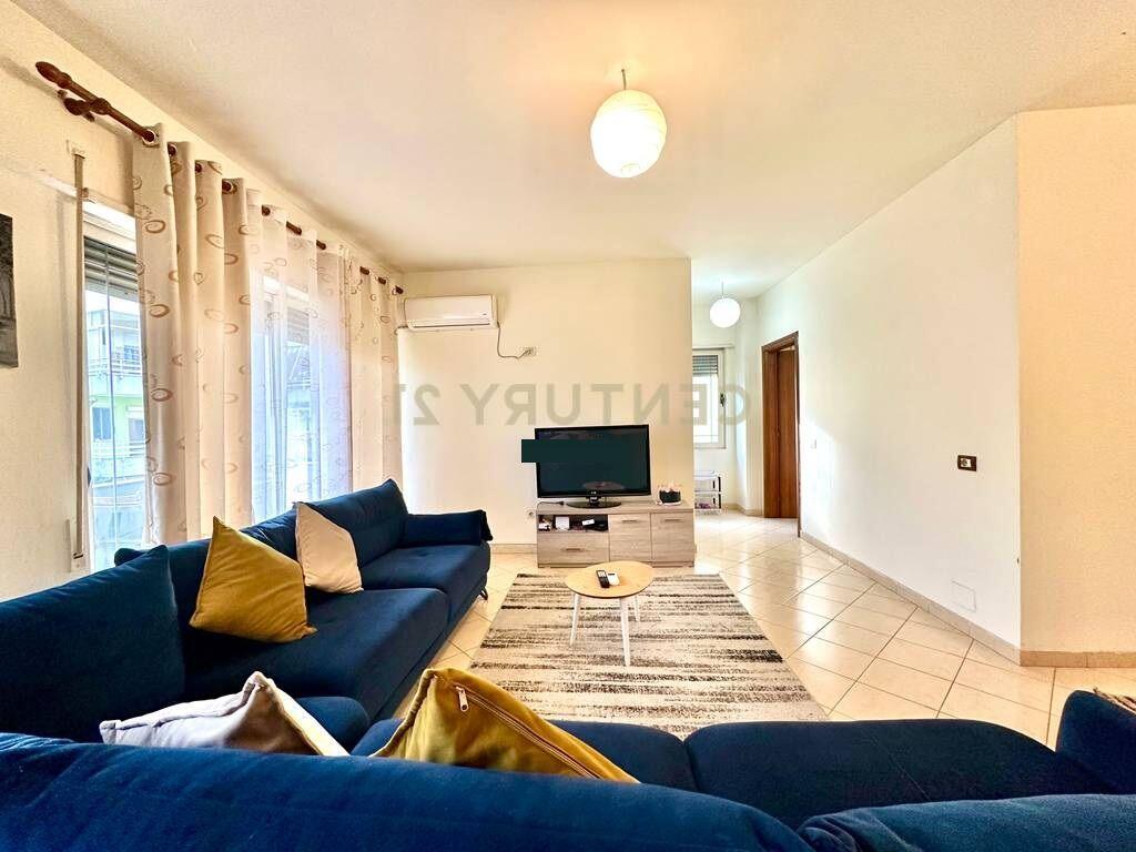 QIRA, APARTAMENT 2+1+2 ME POST PARKIMI