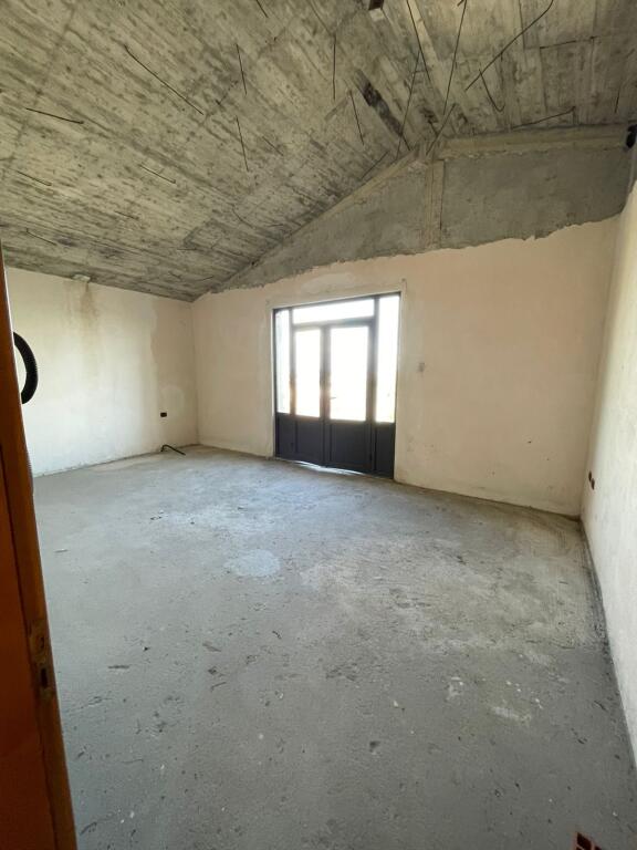 🏡 SHITET VILË 3 KATËSHE SPITALLE DURRES