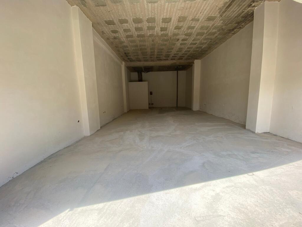 AMBJENT BIZNESI PER QERA NE ASTIR