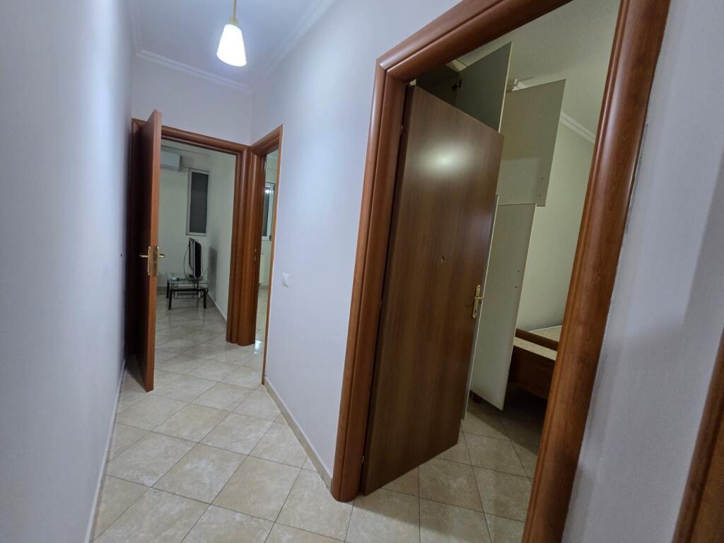 Jepet me qera 2+1 Komuna e Parisit