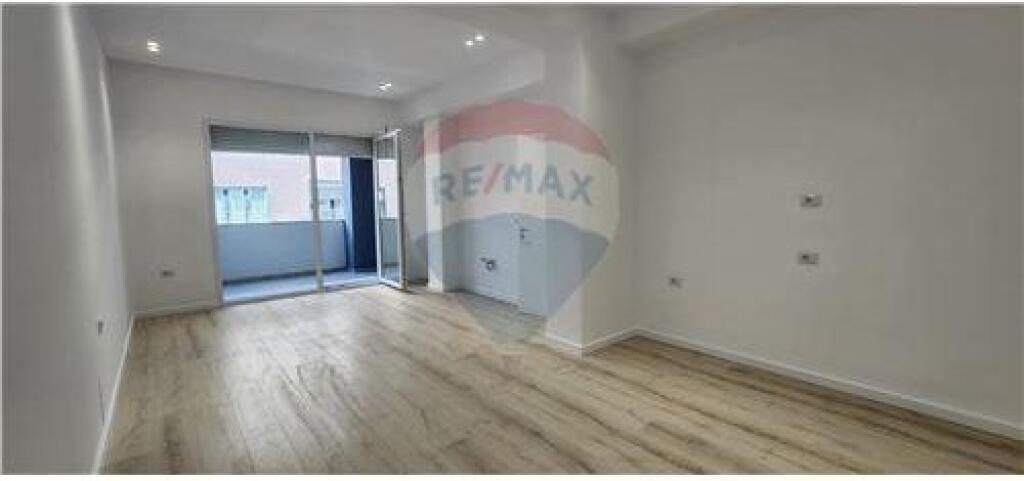 AMBIENT PER QIRA PER ZYRA