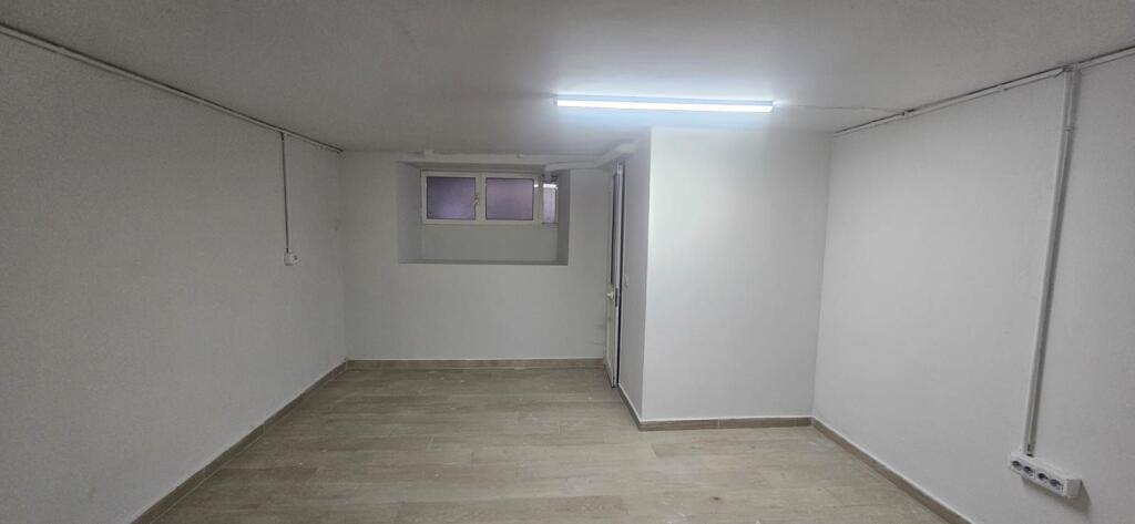 Ambient biznesi per qira tek Pallatet Moskat