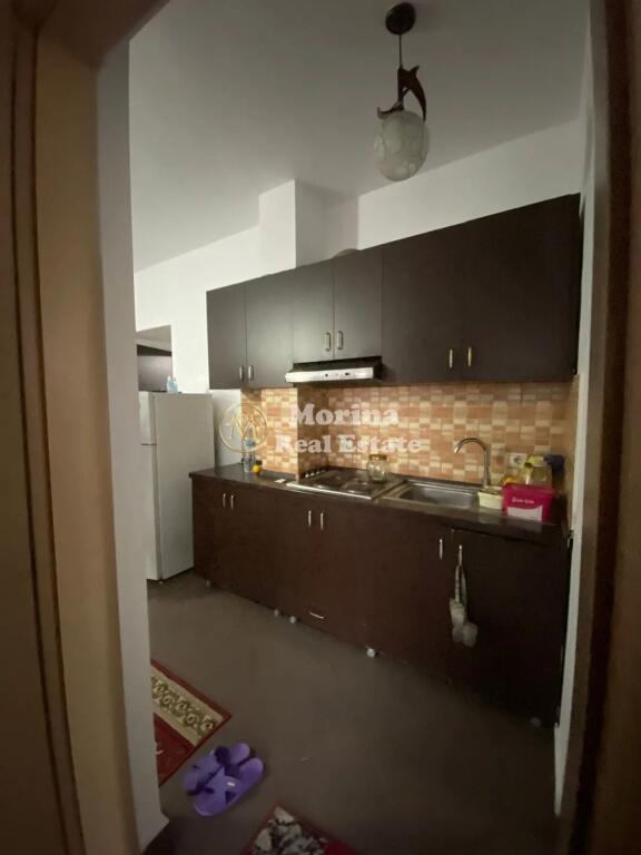 Qera, Apartament 1+1, prane Prokurorise se Tiranes, 550 euro/muaj