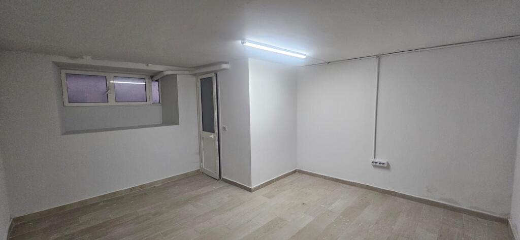 Ambient biznesi per qira tek Pallatet Moskat