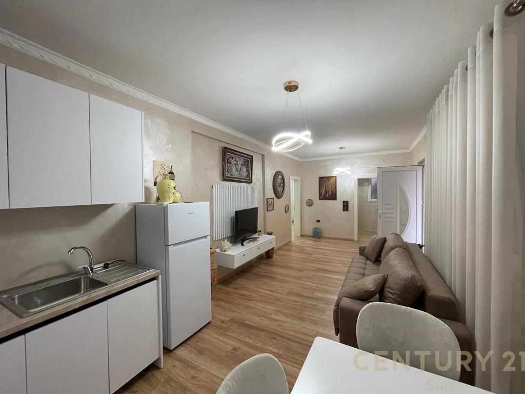 VILE PER QIRA PRANE RR. MUHAMET GJOLLESHA!