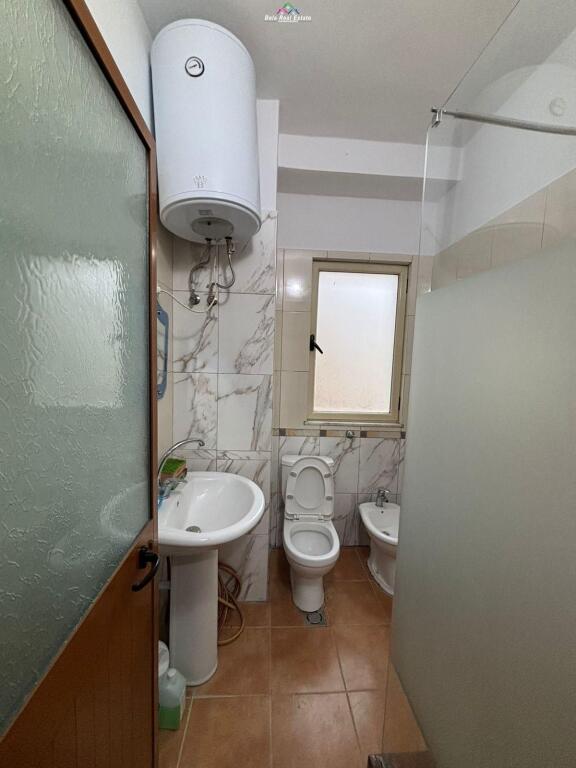 Ufficio in Affitto 2+1 a Myslym Shyri (ID BZ2741) Tirana