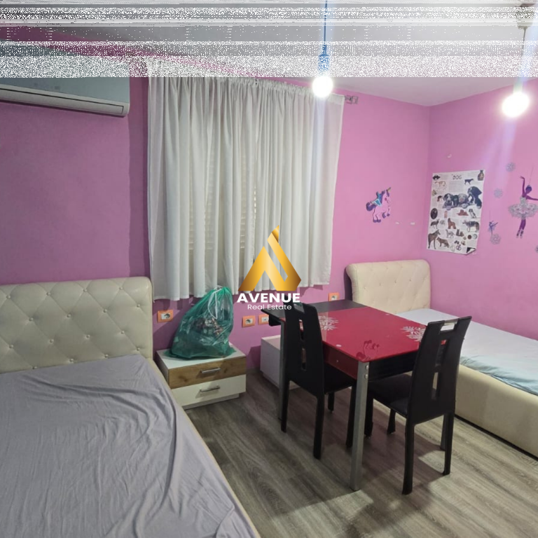 Jepet me qira apartament 2+1 – Zonë e qetë, pranë Ambasadës Amerikane
